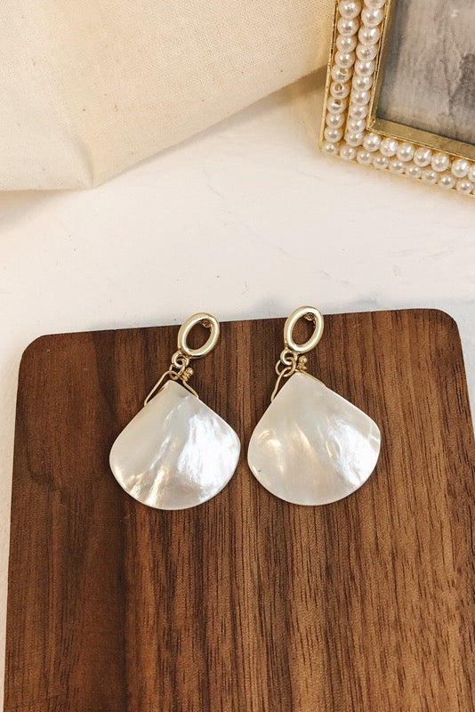 Shell Buttons Earring - WHITE