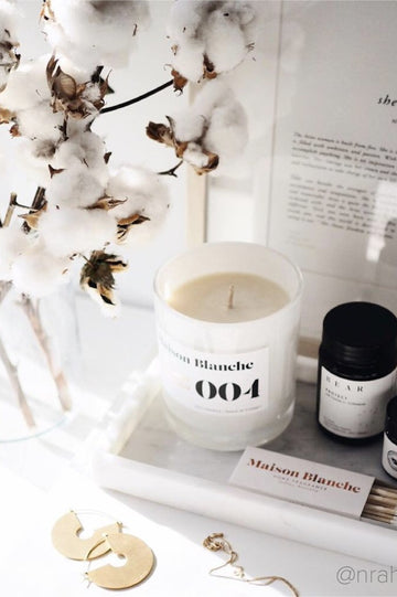 Maison Blanche Large Candle - 004 Bergamot & Tobacco