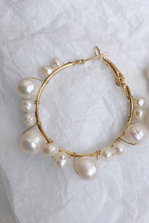 Julie Hoop Earring - PEARL
