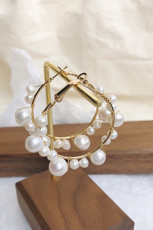Julie Hoop Earring - PEARL